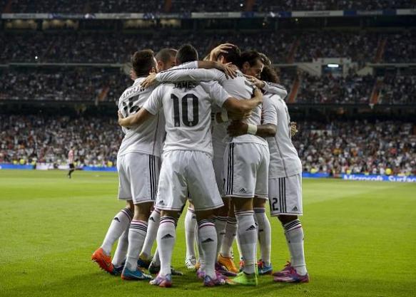 El Real Madrid celebra el tanto